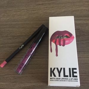 KYLIE LIP KIT SPICE